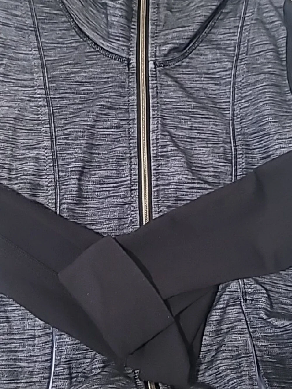 lululemon 💎athletica Heathered Slate Body with Black Sleeves Zip Jacket
